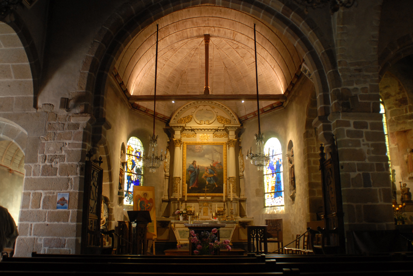 Eglise Saint-Pierre vue intérieure.jpg